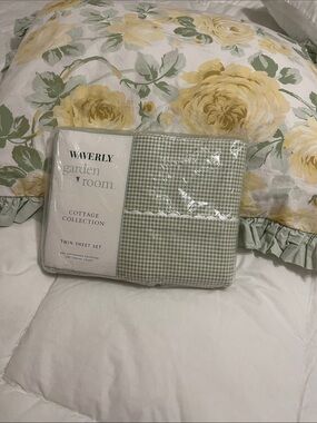 Waverly garden room, cottage collection, twin sheet set